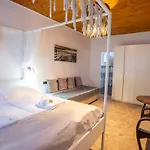 Sofinata & Pizzeria Guest house